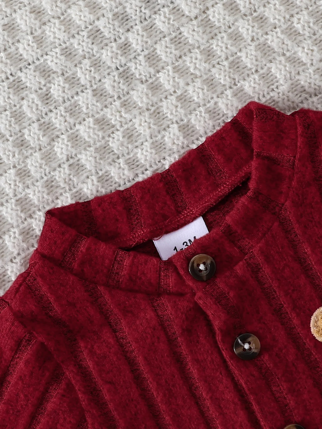 【Baby Boy】Autumn & Winter Red Onesie with Front Single-Breasted Buttons and Cute Bear Badge on Chest + Red Hat SetFeaturing a wa